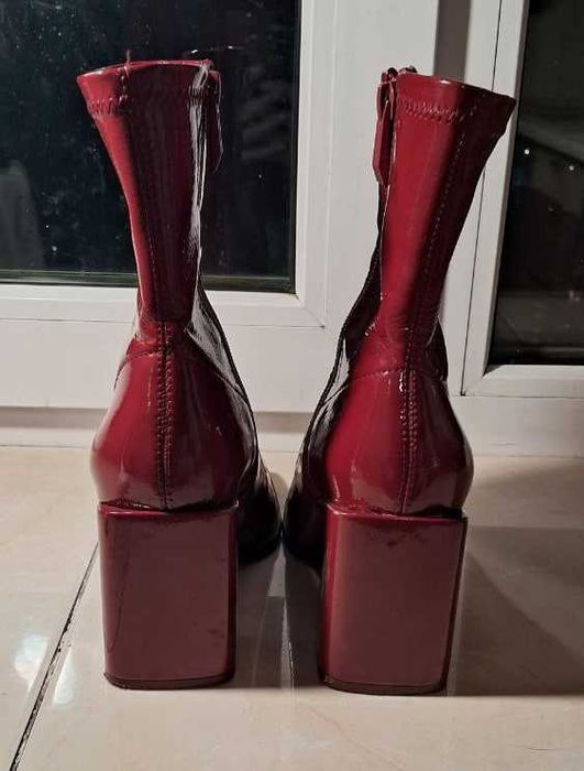 Жіночі ботильйони червоні лаковані stradivarius 36 розмір