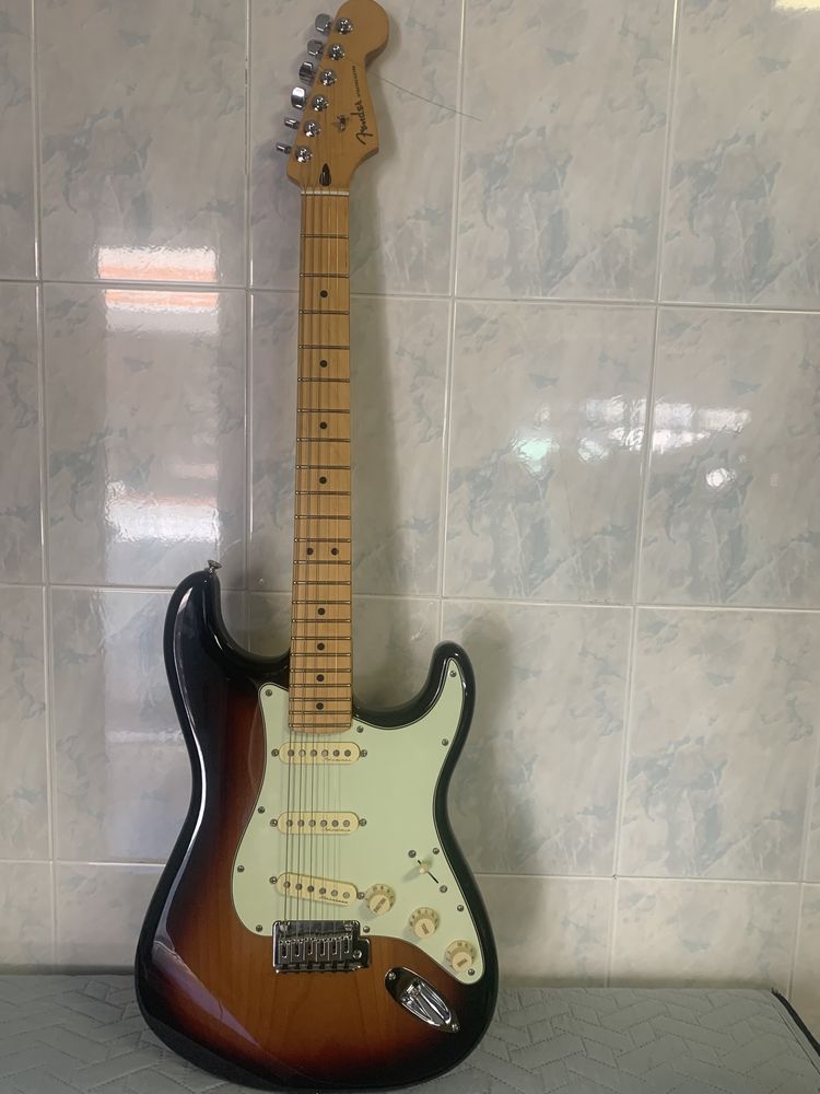 Fender stratocaster plus