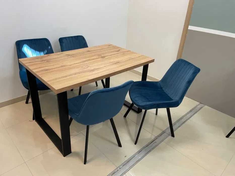(163) Stół na metalowych nogach + 4 krzesła, nowe 1250 zł