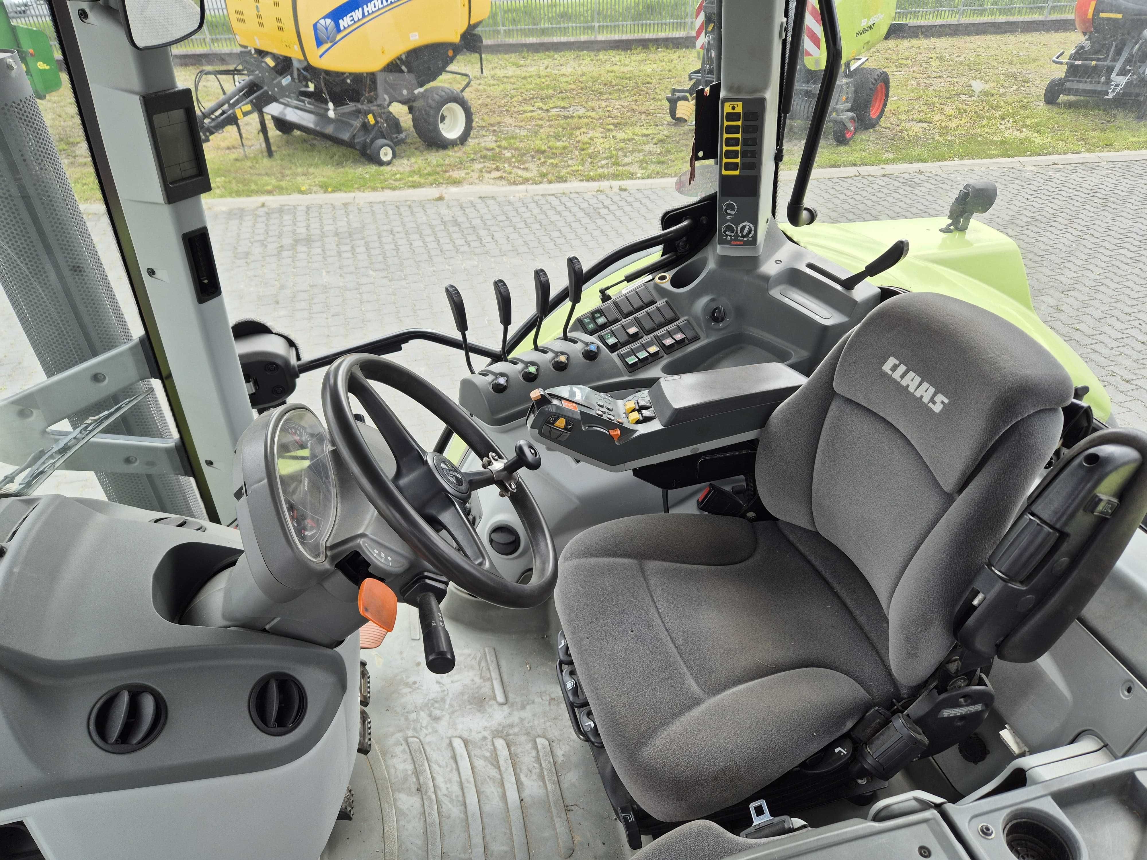 Claas  Arion 650