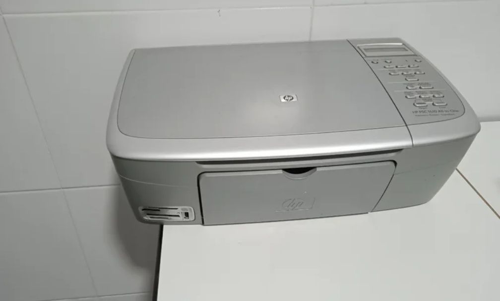 Impressora HP 1610 PSC all-in-one

.

.
.
