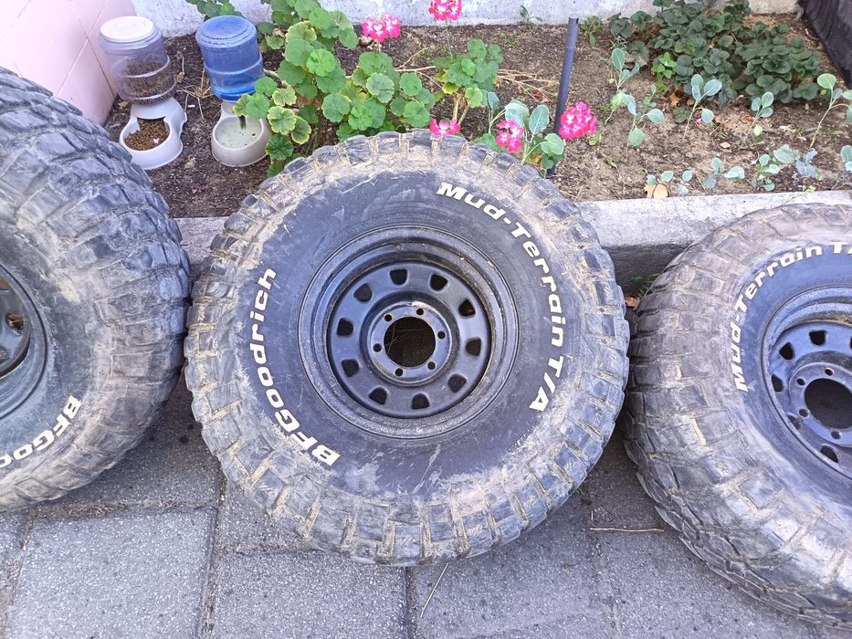 Pneus 35 12.5 R15 BFGoodrich e jantes DAYTONA