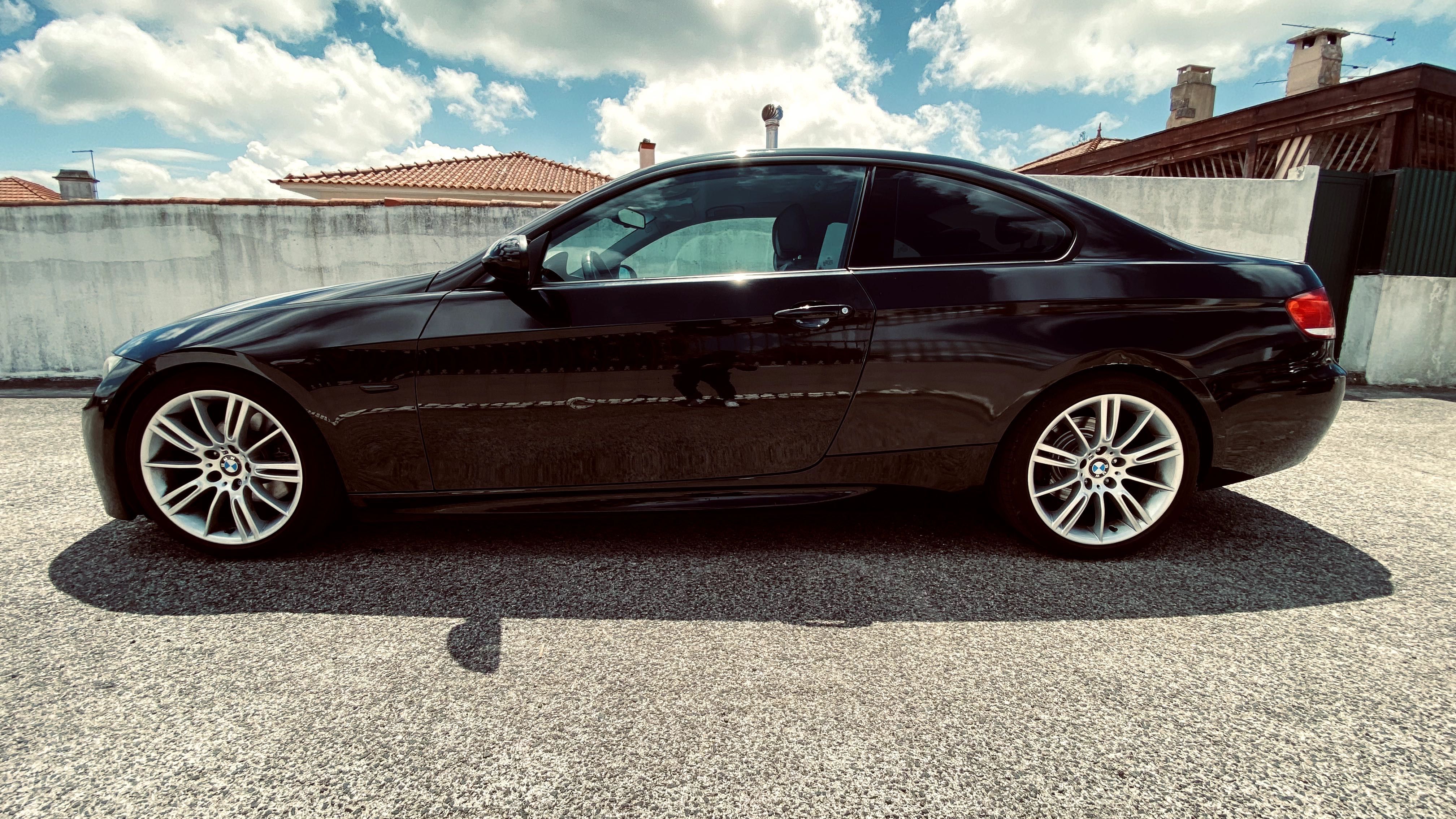 BMW 320d Coupe com Motor Novo