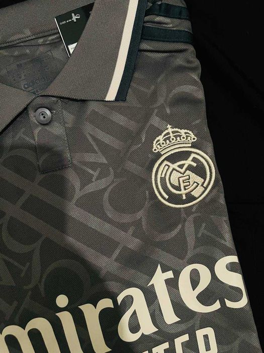Camisola III Real Madrid nunca usada