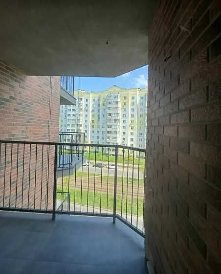 Продаж 2к квартири 67.3 кв. м