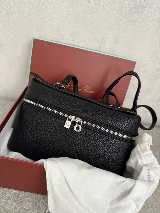 ЦЖіноча сумка Loro Piana з натуральної шкіри