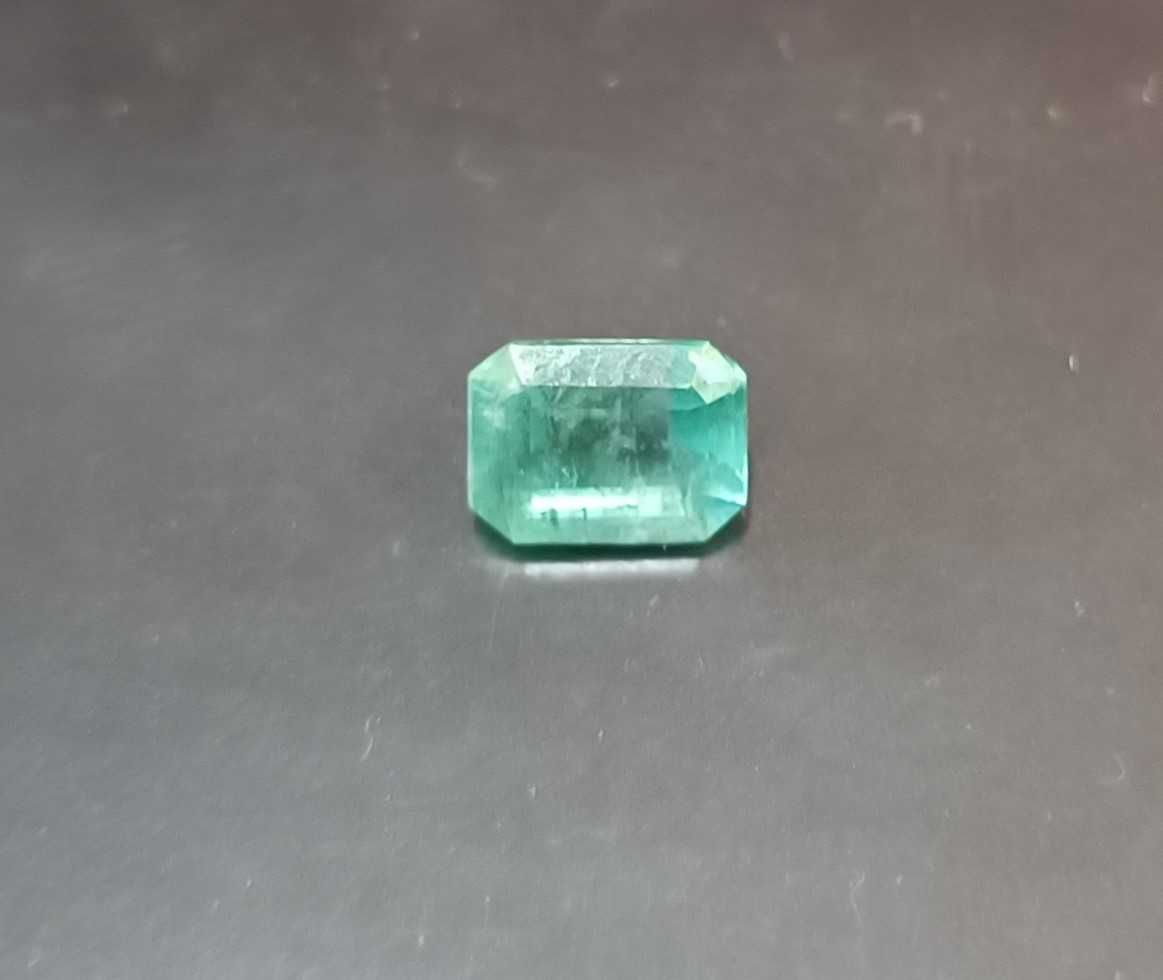 SZMARAGD 1,49 ct 5,97 x 7,99 x 4,39 mm OŚMIOKĄTNY CERTYFIKAT FIRMA