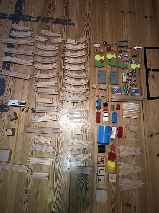 Tory drewniane IKEA i inne – okolo 160 elementów