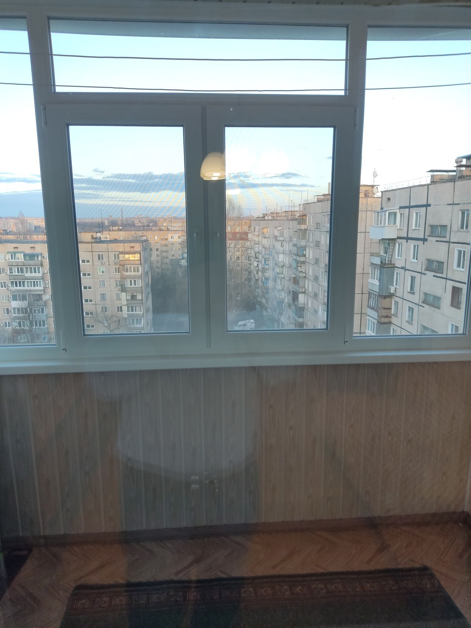 Сдам 2х комнатную квартиру  по  Володимира Великого