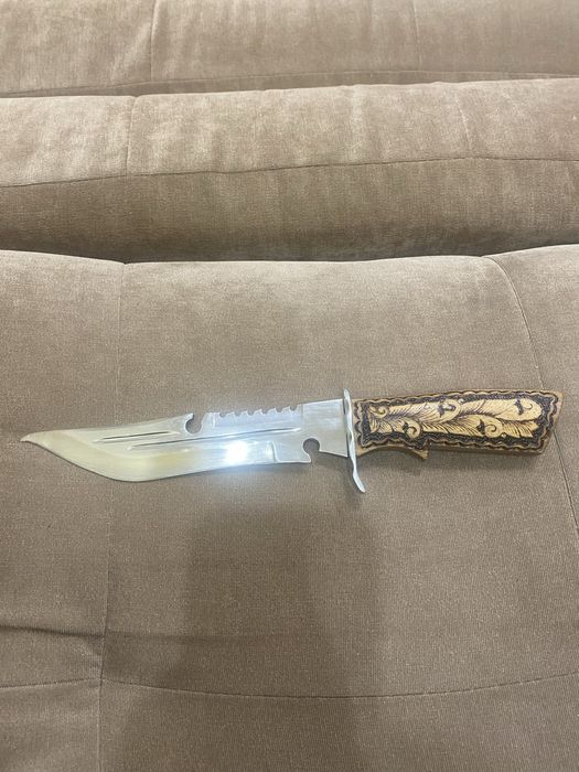 Мисливський ніж ручної роботи