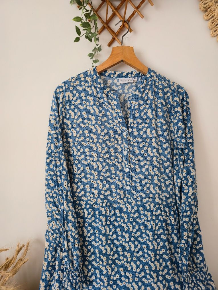 Sukienka maxi długa niebieska w kwiaty długi rękaw trend one 44 XL XXL