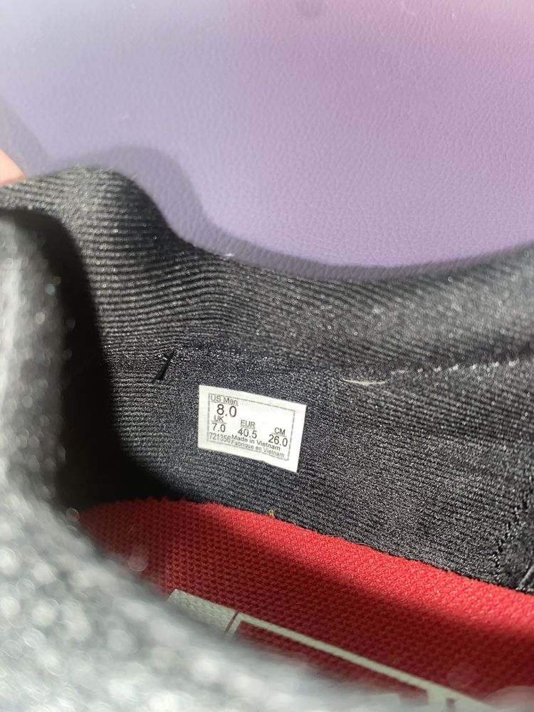 Чорні кросівки Vans
