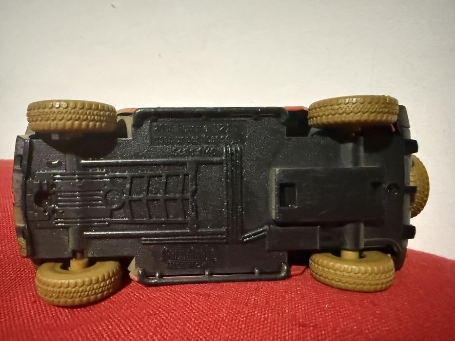 Машинки колекційні