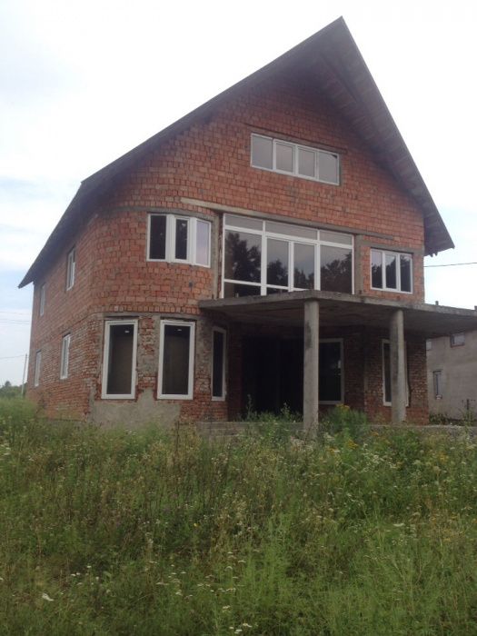 Продам добротний будинок терміново