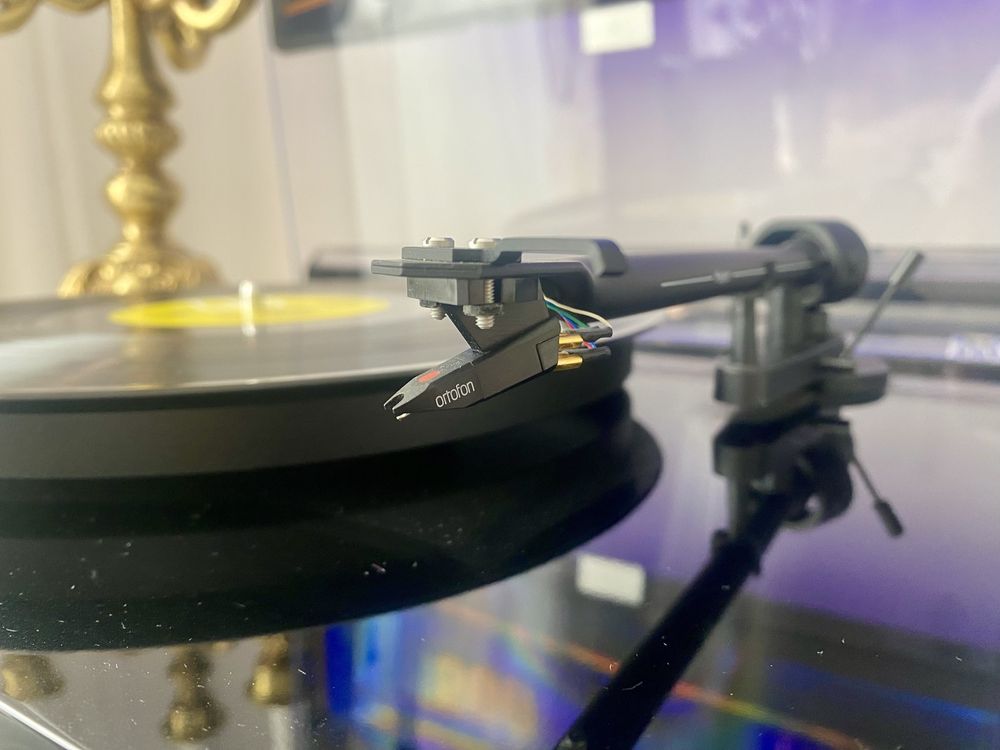 Gramofon Pro-Ject Debut III Piano Black