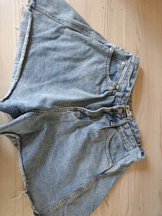 Шорти джинсові ,стан вдягнула лише один раз