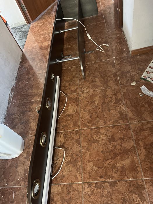 Полка з підсвіткою