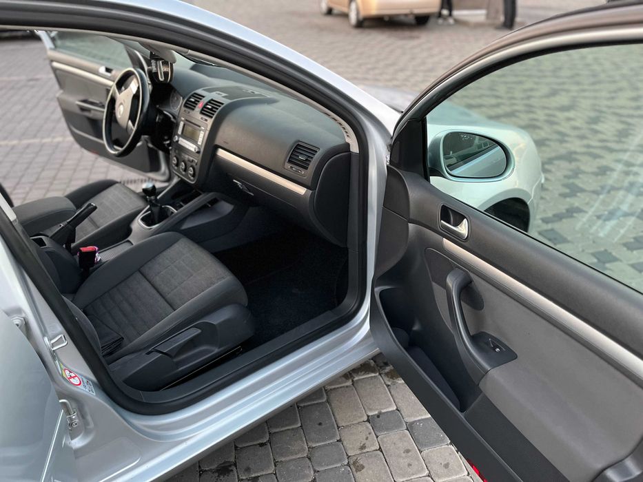 Volkswagen Golf V 2007, 1.6 MPI