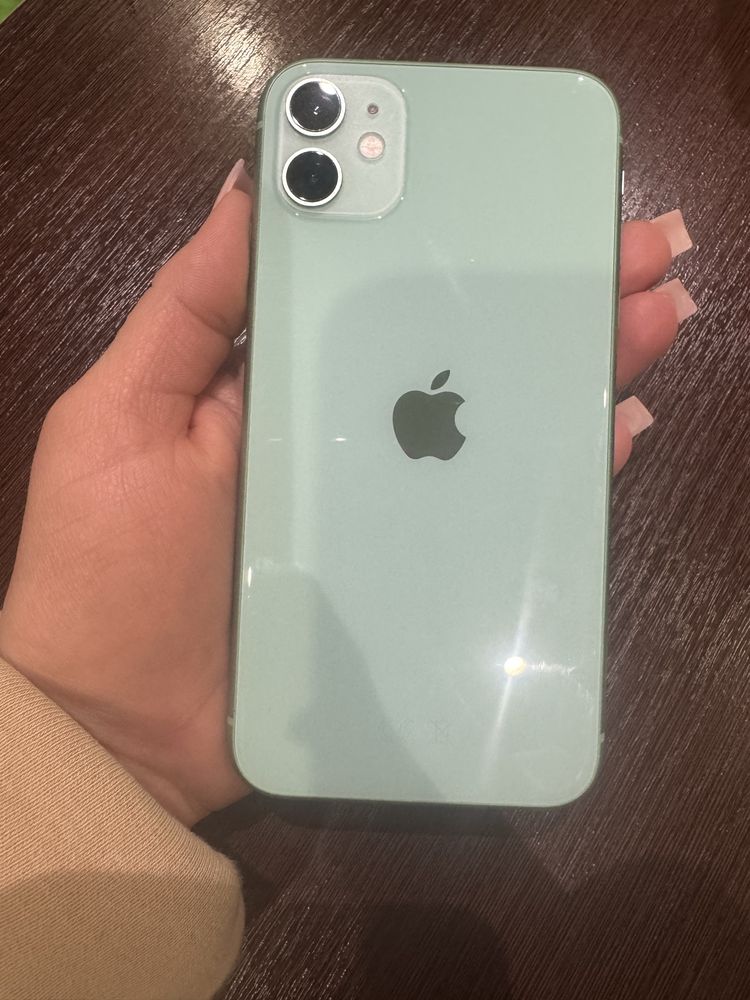 Продам iPhone 11 64 g