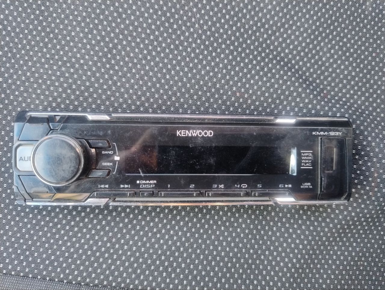 Автомагнітола Kenwood KMM-123Y