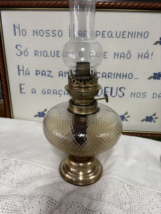 Candeeiro antigo a petroleo