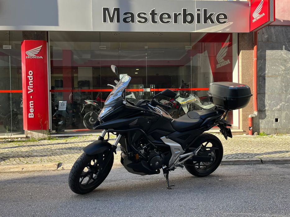 Honda NC750X - APENAS 6.200 KMS !! - DESDE 114 EUR / MÊS !!