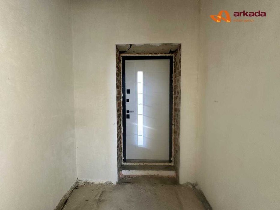 Продаж сучасного будинку з усіма комунікаціями