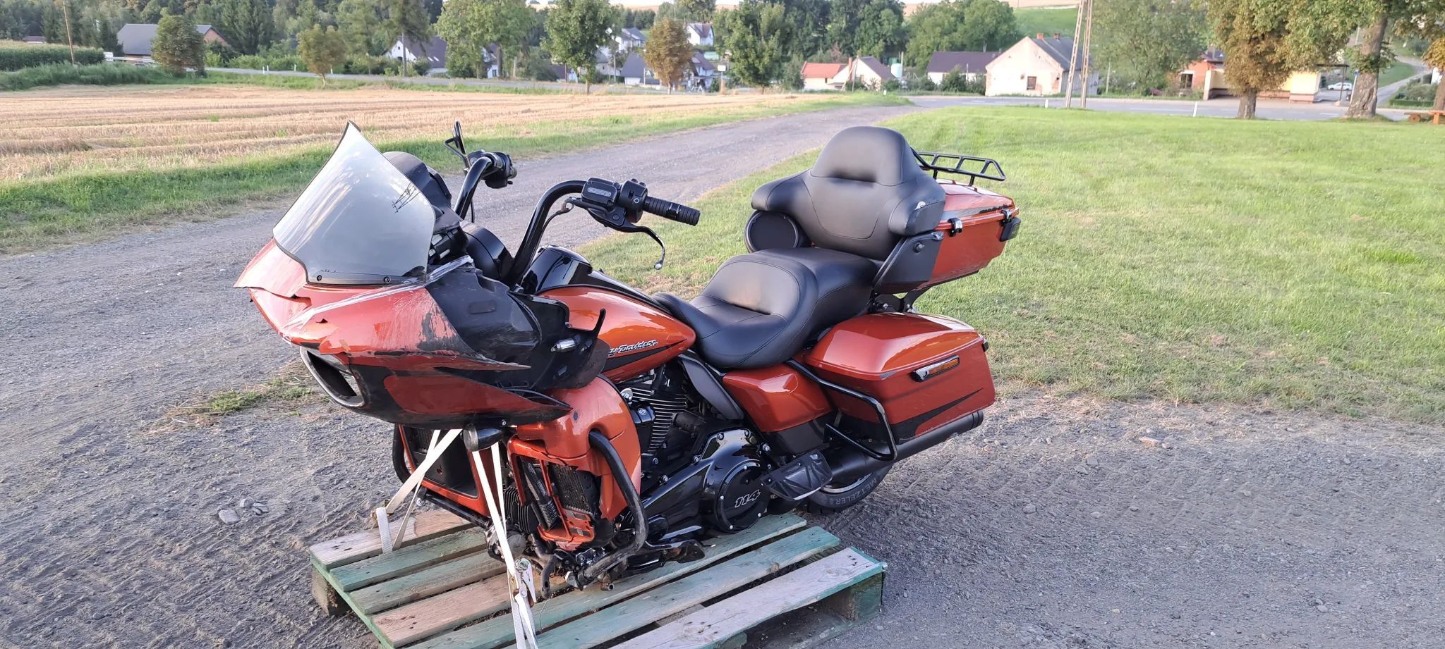 Harley-Davidson Touring Road Glide Dr. Jekill & Mr. Hyde, Limited
