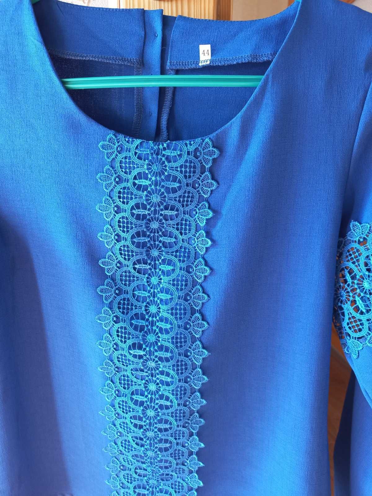 Блуза, Блузка волошкова синя з мереживом
