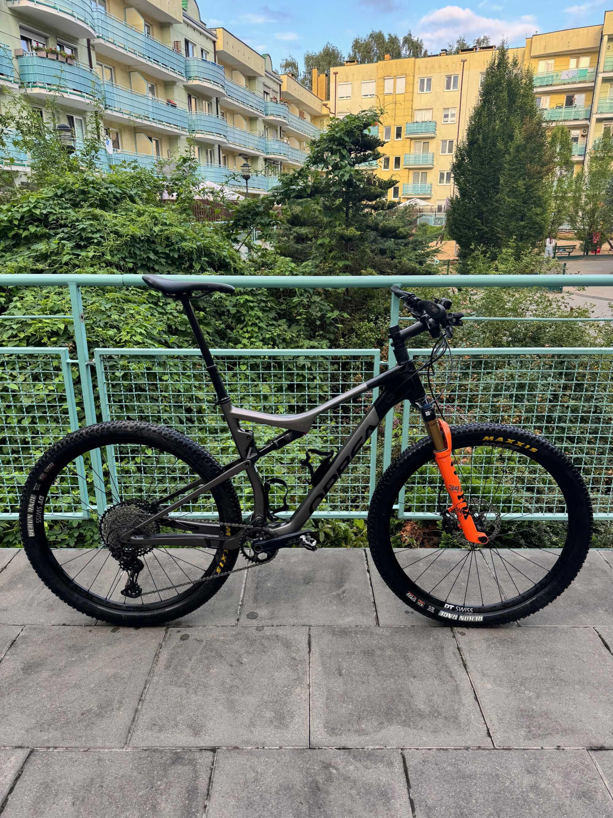 Orbea Oiz M30 2022  XL – FOX Kashima