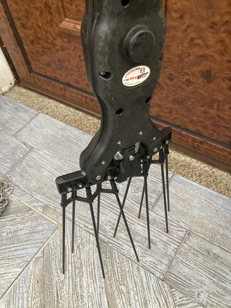 Varejador de azeitona telescópico a bateria