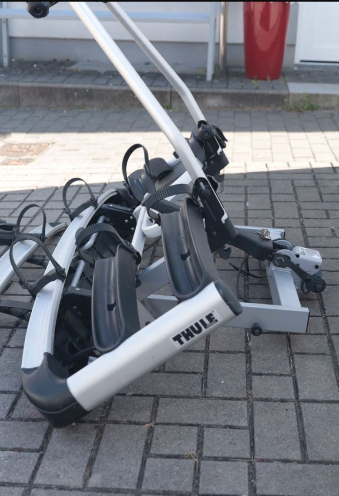Велокріплення Thule G5 Ec 908 на фаркоп для 2-3-4 велосипедів
