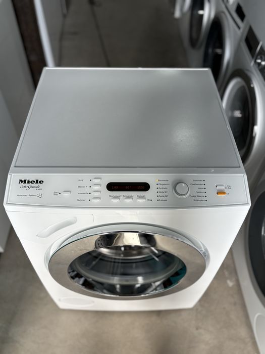 Пральна машина Miele W 4145 — легенда німецької якості, SoftCare, LED