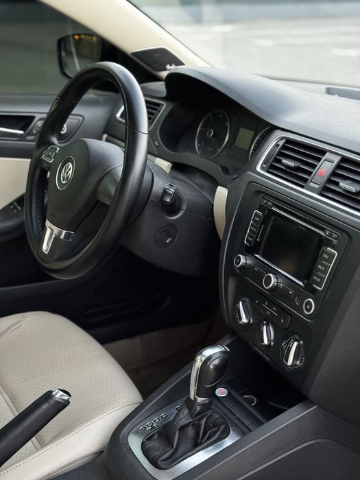 Volkswagen Jetta 2.0 TDI 2012