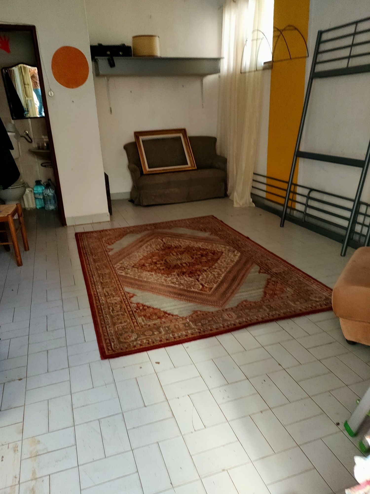 Garagem Porta Direta para rua - Cacém -NÃO É HABITAÇÃO