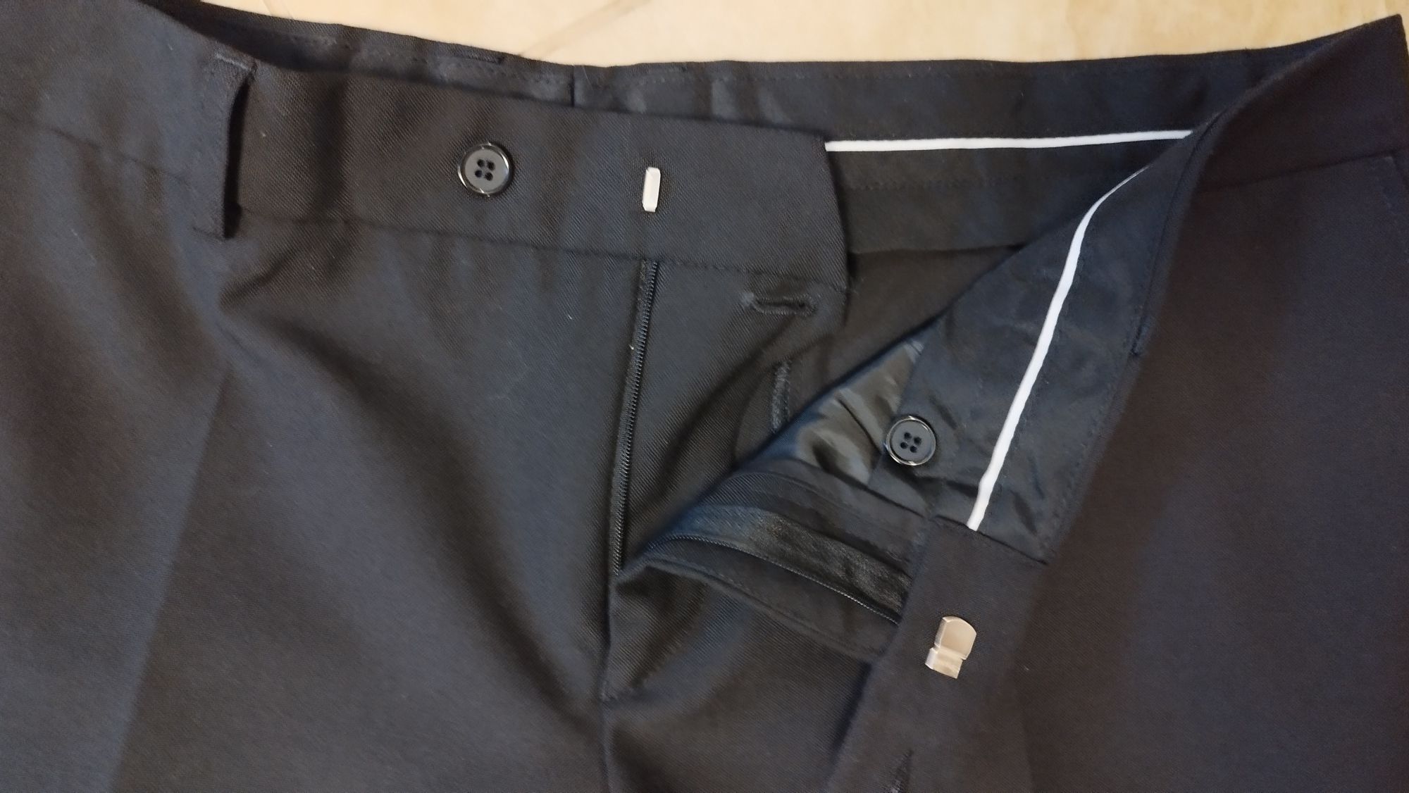 Próchnik czarny męski garnitur stan idealny 2XL
