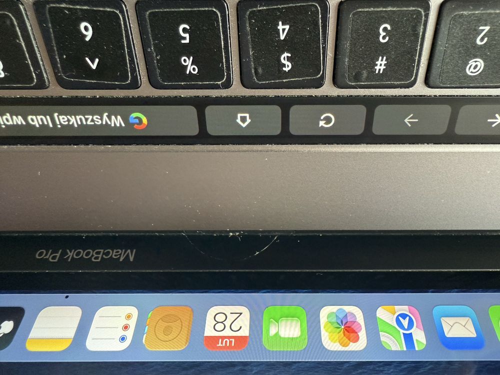 Macbook pro 15 i7 16gb ram 2016