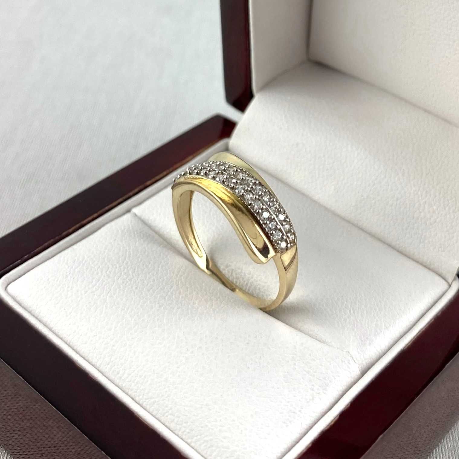 Zjawiskowy ZŁOTY pierścionek z cyrkoniami PR. 585 (14K) rozmiar 18