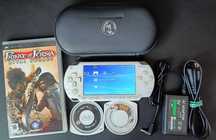 Konsola Sony PSP Playstation Portable 1003 biała + etui + gry