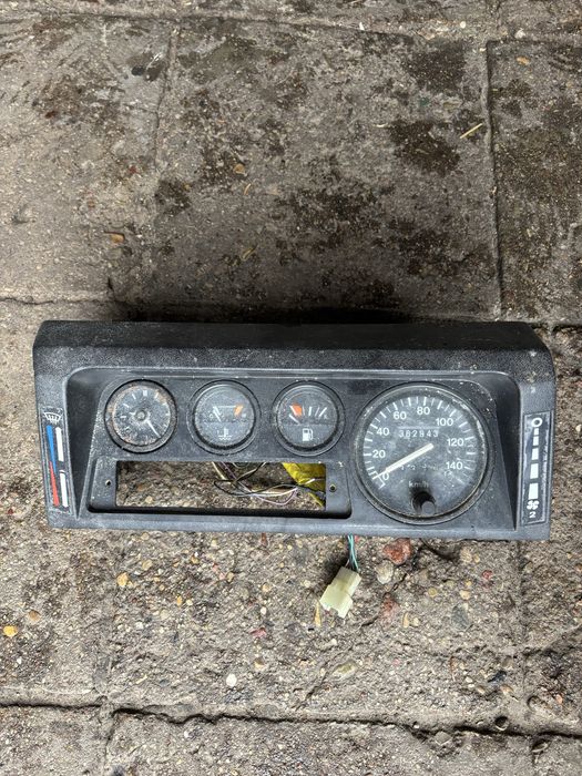 Deska rozdzielcza, licznik komplet land rover Defender