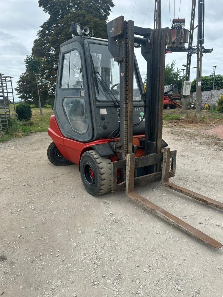 Wozek widłowy Linde H30 T