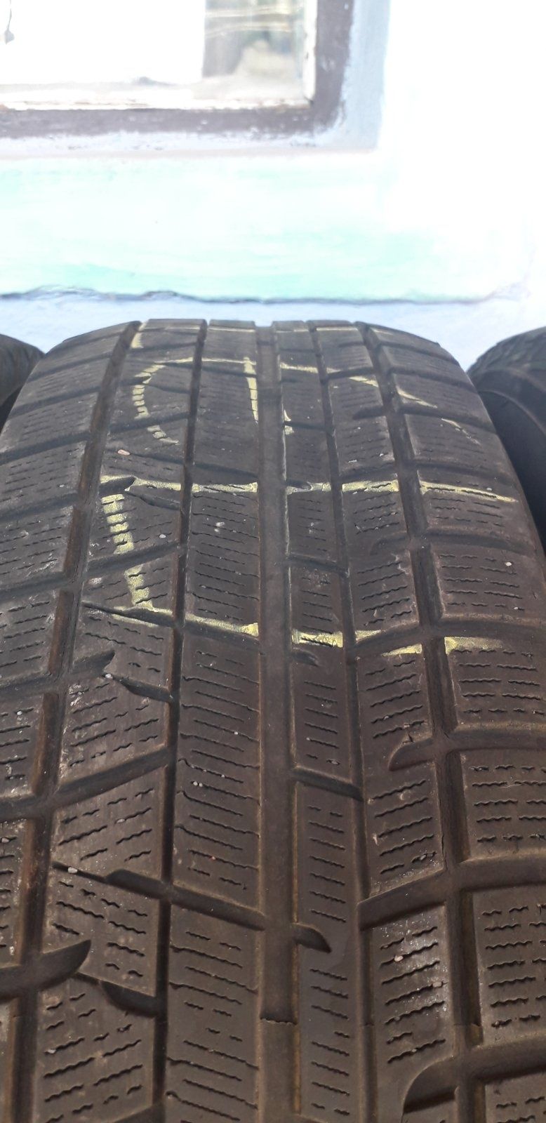 Продам шини Yokohama 215/65R16