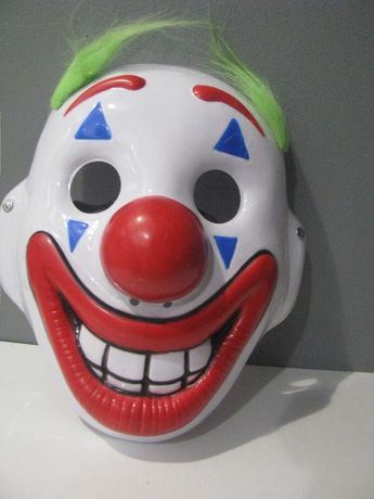 Nowa maska klaun na bal lub halloween do kolekcji