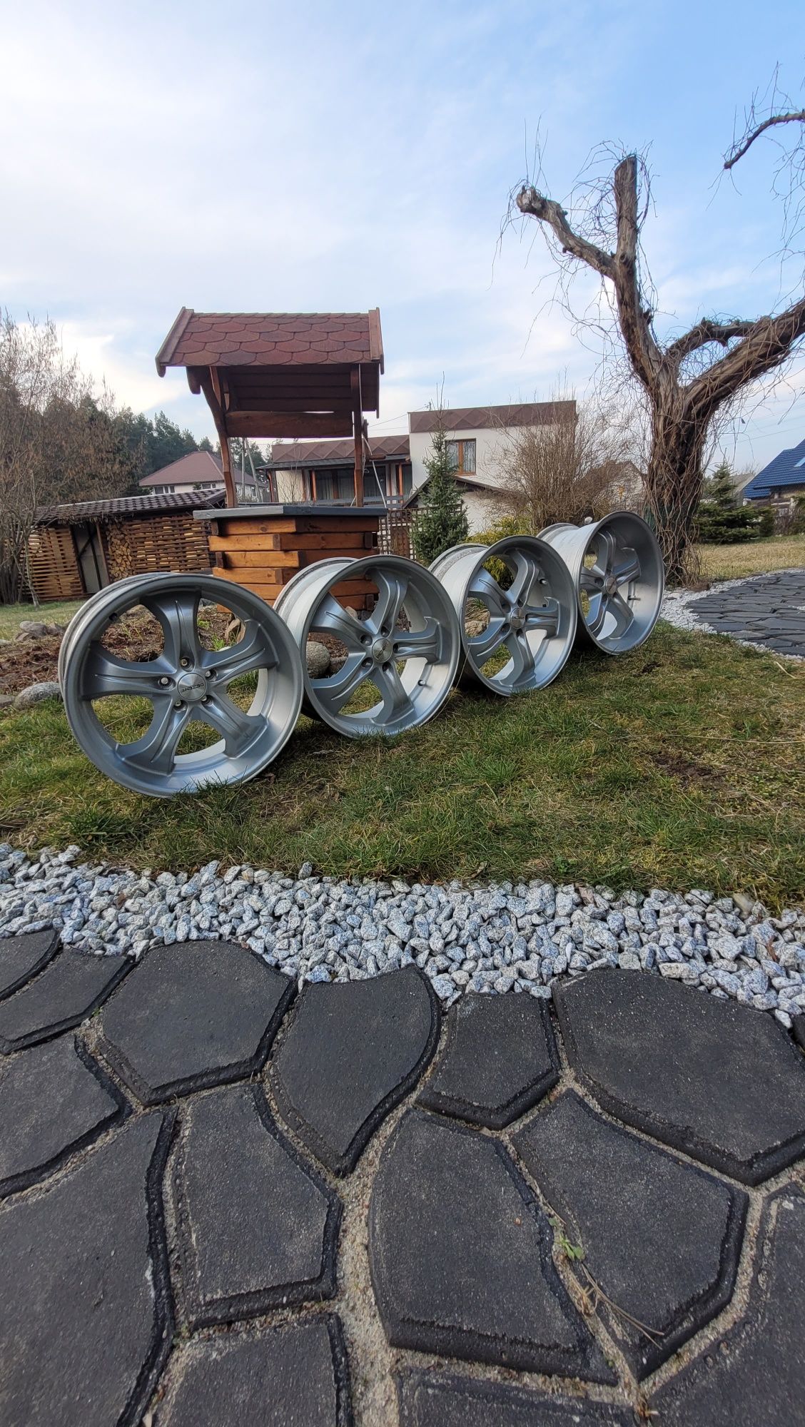 Sprzedam Felgi Dezent