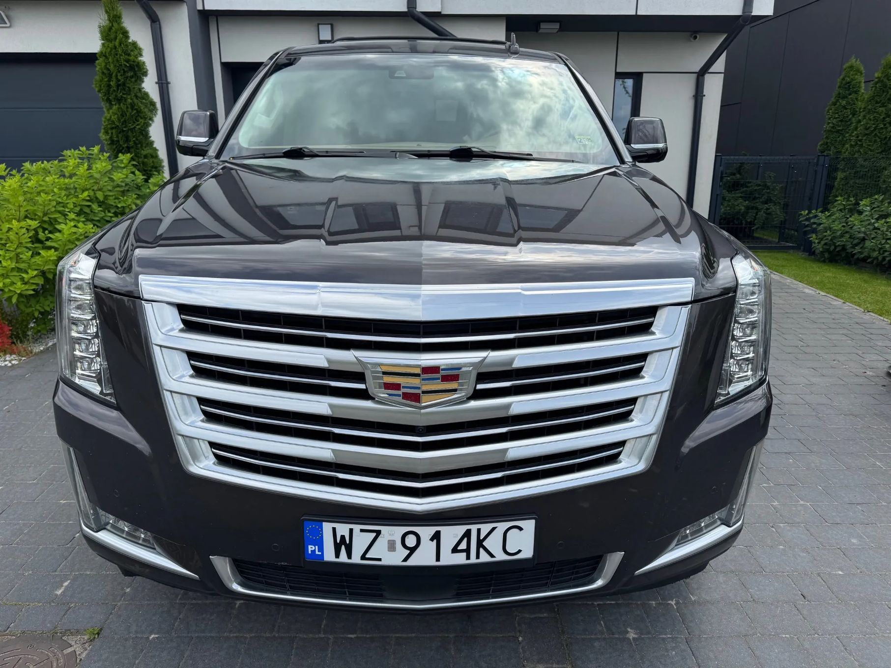 Cadillac Escalade ESV ! Platinium Pełna wersja wyposażenia ! Po dużym serwisie