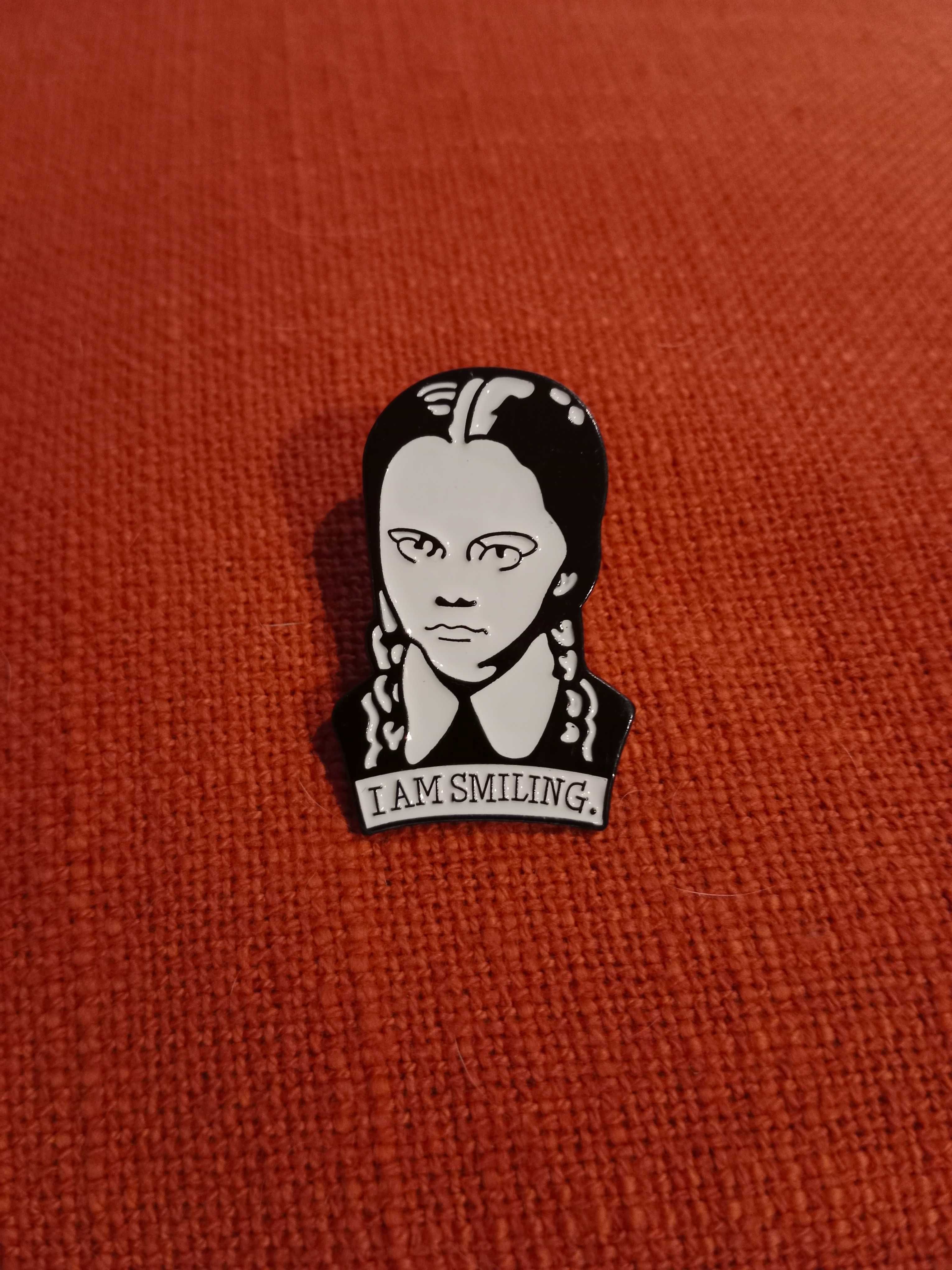 Przypinka pin broszka Wednesday Addams Rodzina Addamsów goth