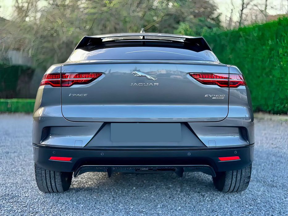 Jaguar I-Pace      2020