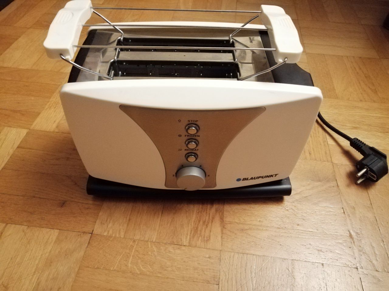 Toster Blaupunkt model TSP601
