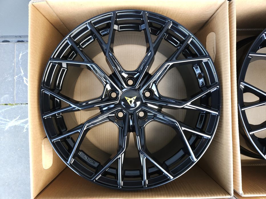 Cupra Formentor 18 " Nowe 5x112 Leon Felgi Czarne Alufelgi ET40
