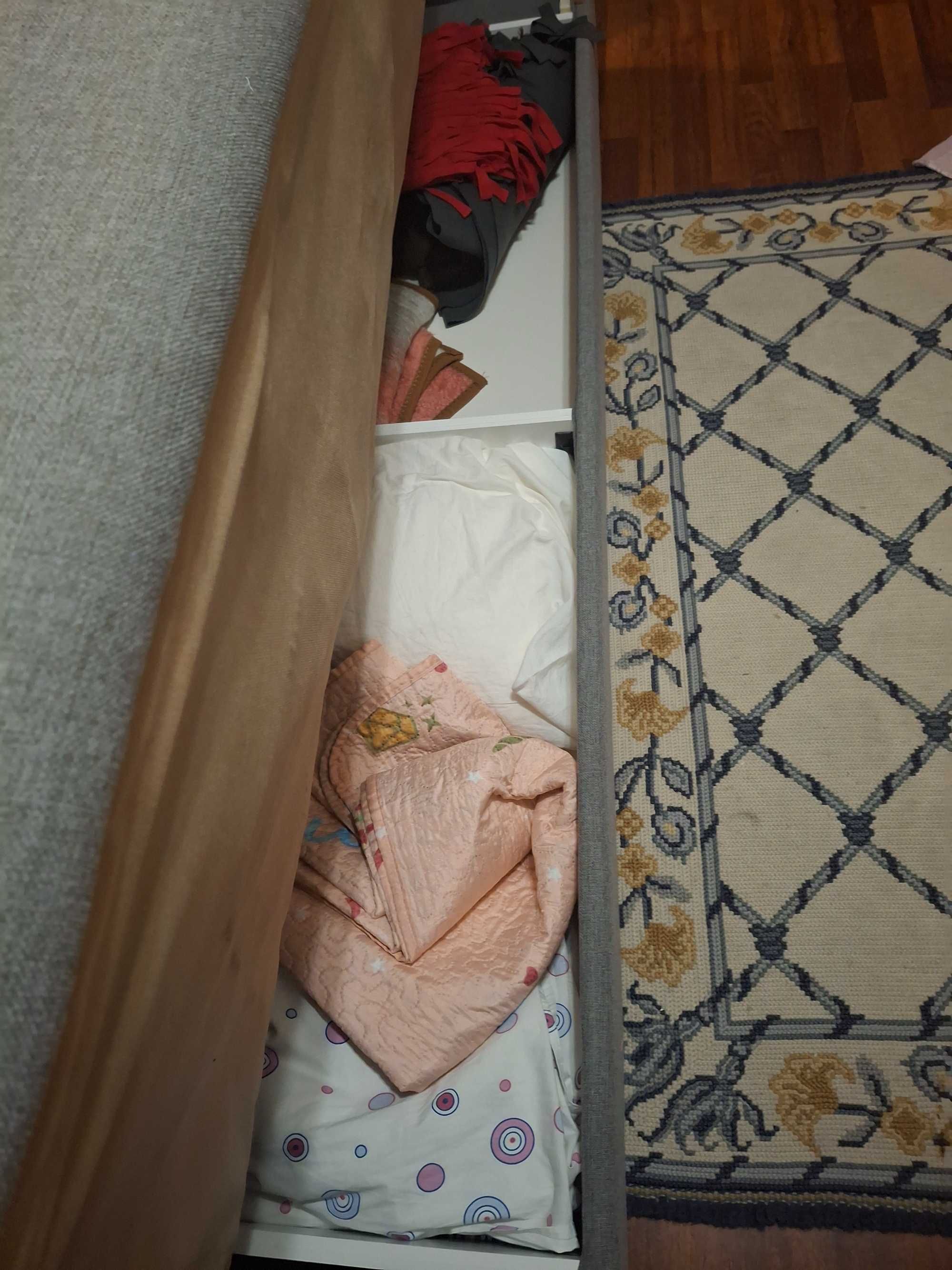 Sofá cama, 3 lugares, como novo!